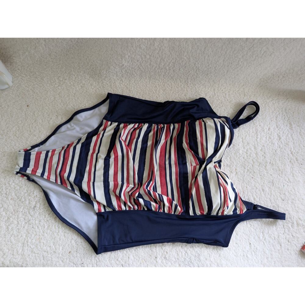 Ava & Viv One Piece Swimsuit‎ Womens 18W Navy Blue Red Striped Excellent Blouson